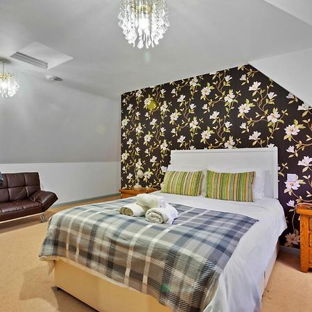 Finest Retreats - Springfields Apartment Canterbury Bagian luar foto