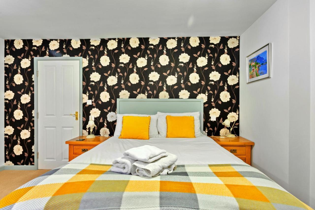 Finest Retreats - Springfields Apartment Canterbury Bagian luar foto